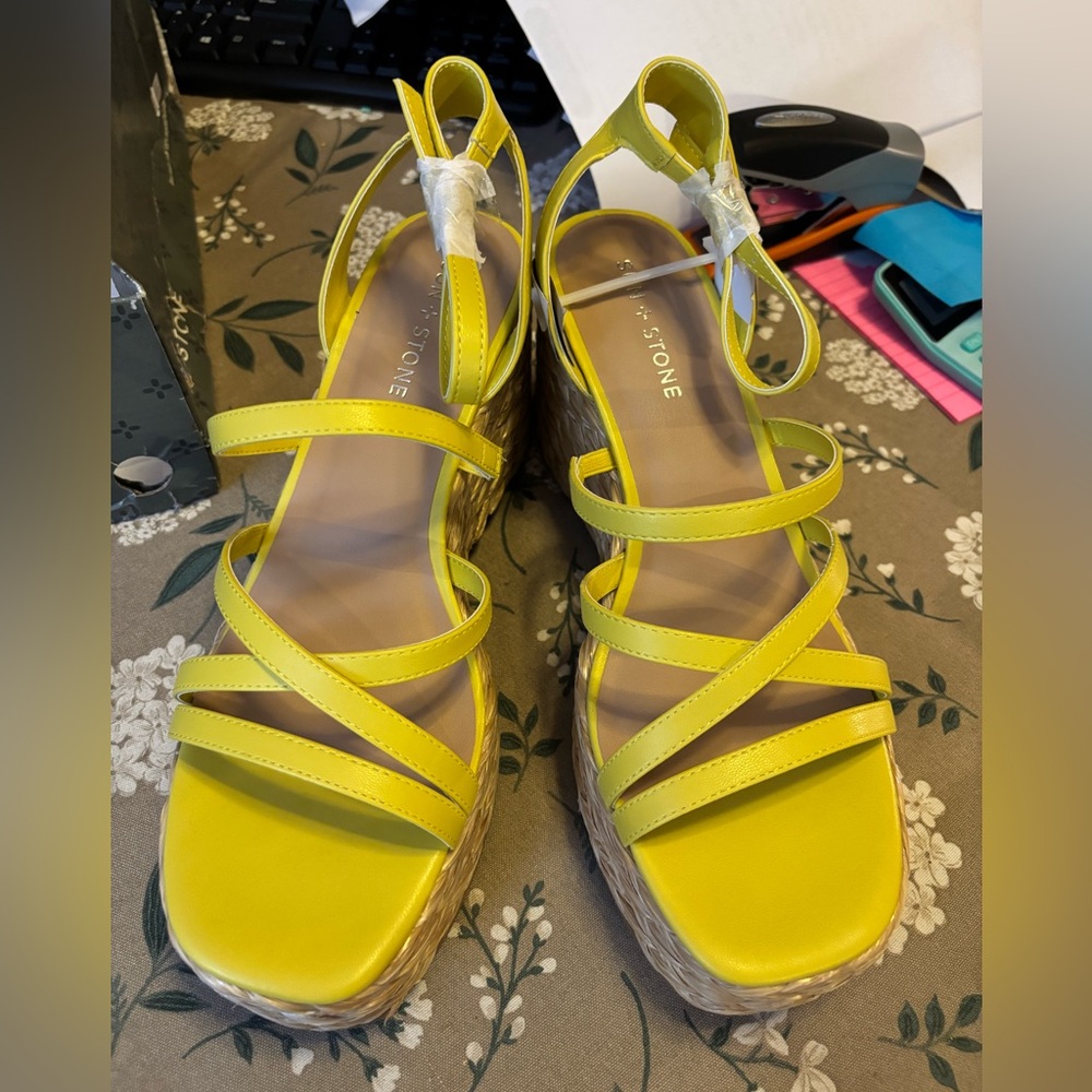 Sun & Stone Citron (Yellow) Wedge Heels. Size 9.5 Medium. NIB.